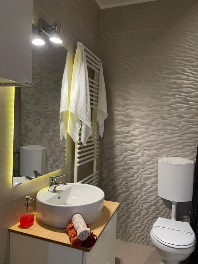 Gold Luxury Apartment Close To Presidential Palace بوخارست المظهر الخارجي الصورة