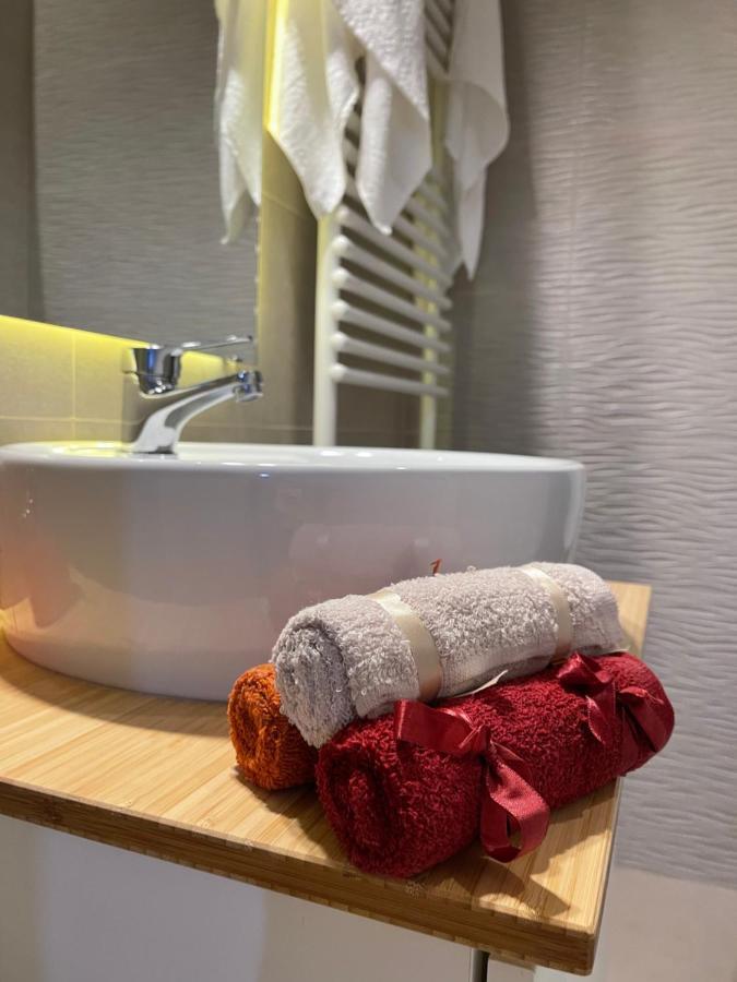 Gold Luxury Apartment Close To Presidential Palace بوخارست المظهر الخارجي الصورة
